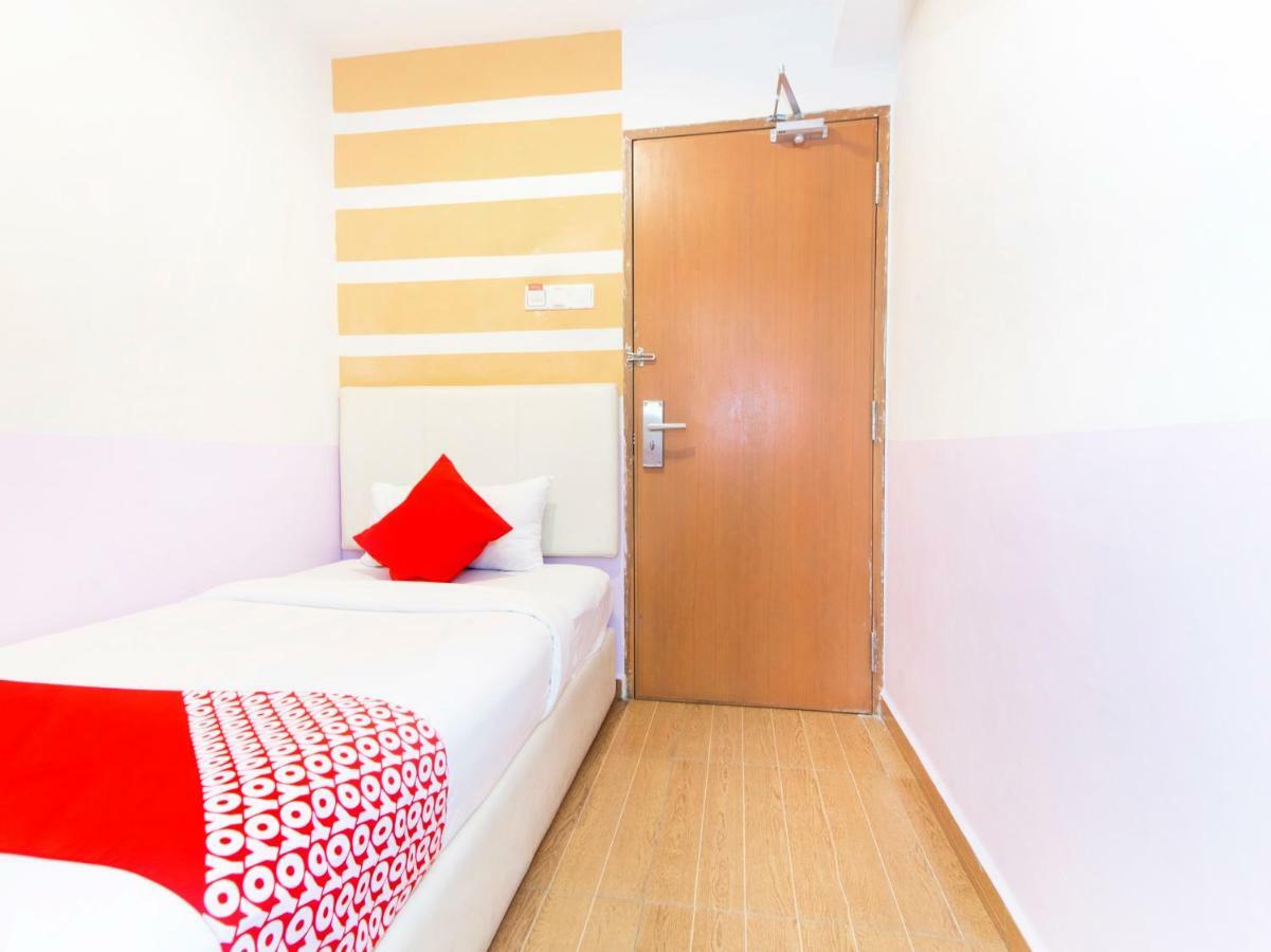 Oyo 419 City Boutique Hotel Bangi Exterior photo