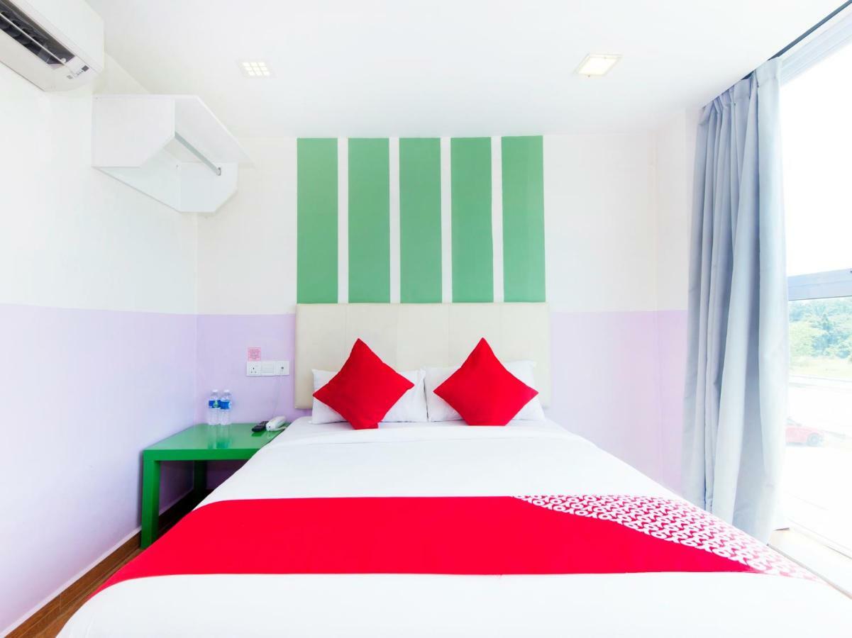 Oyo 419 City Boutique Hotel Bangi Exterior photo